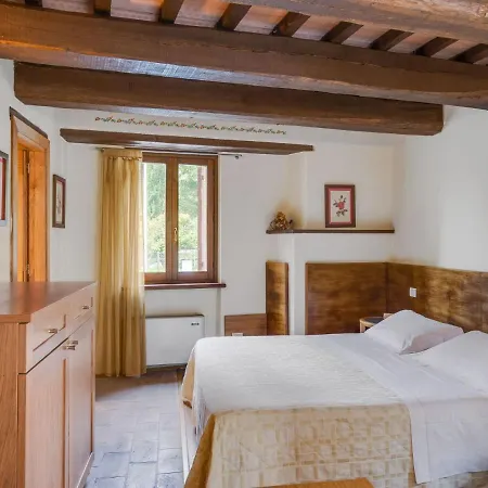 度假居 In Umbria With Pool & Nature Views